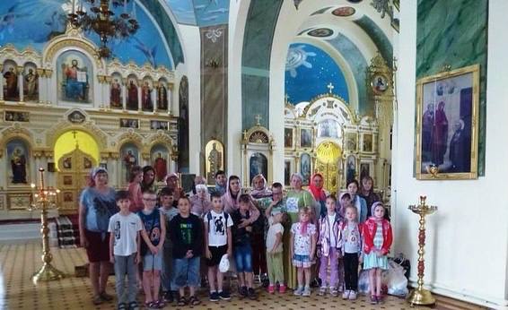 Воспитанники воскресной школы собора посетили Сретенский храм