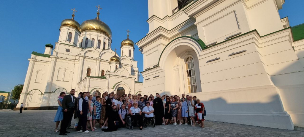 В Кафедральном соборе состоялась экскурсия для участников Форума активного сообщества Донбасса «ВМЕСТЕ МЫ СИЛА»