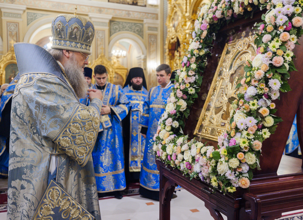 Всенощное бдение в канун празднования Донского образа Божией Матери