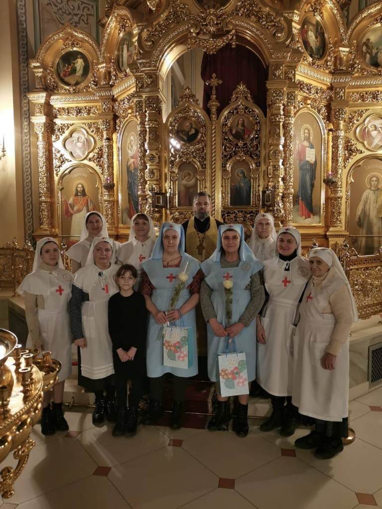Свято-Елисаветинское сестричество кафедрального собора пополнилось новыми сёстрами – послушницами